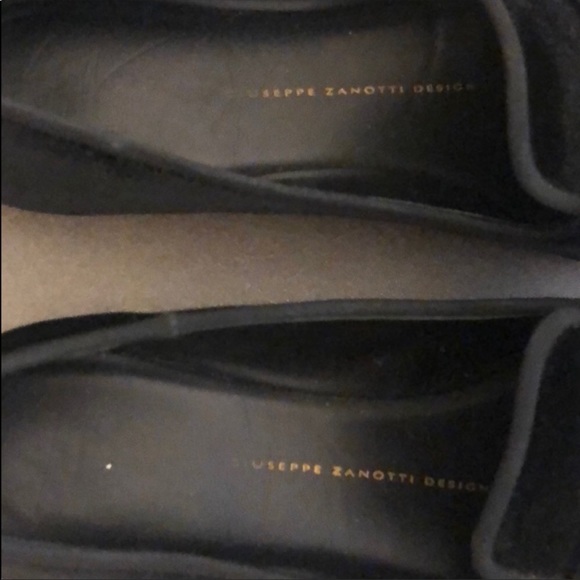 Giuseppe Zanotti Black Velvet Flats - Picture 2 of 6